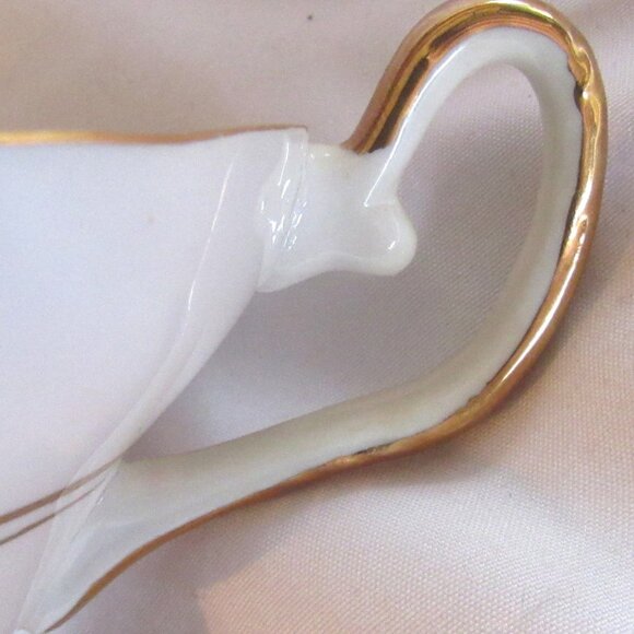 Regency Tea Cup and Saucer, Soft Cream, Fabulous Hand Painted Fruit, - Picture 7 of 8